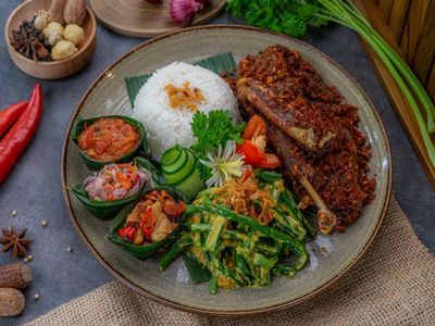 Kuliner Warisan Nusantara: Bebek Garing dan Bebek Betutu Bali